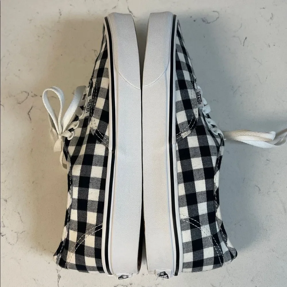 Vans® Unisex Authentic Lace-Up Sneakers in Gingham Check Size 9 Women’s